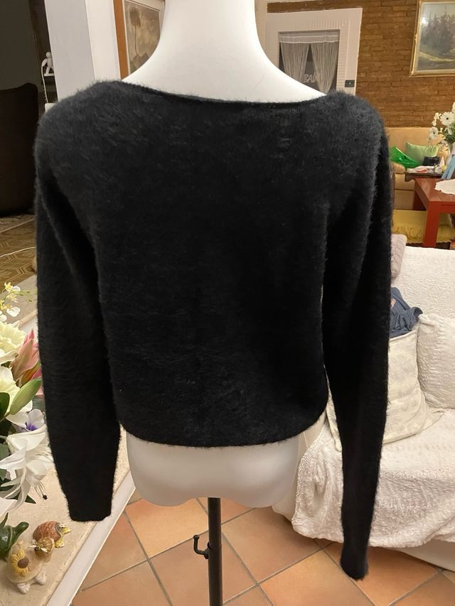 Maglioncino scollo V peloso nero