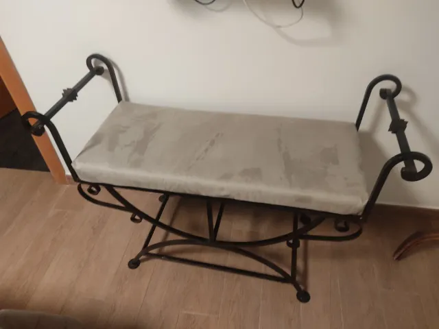 Banco de forja con cojín