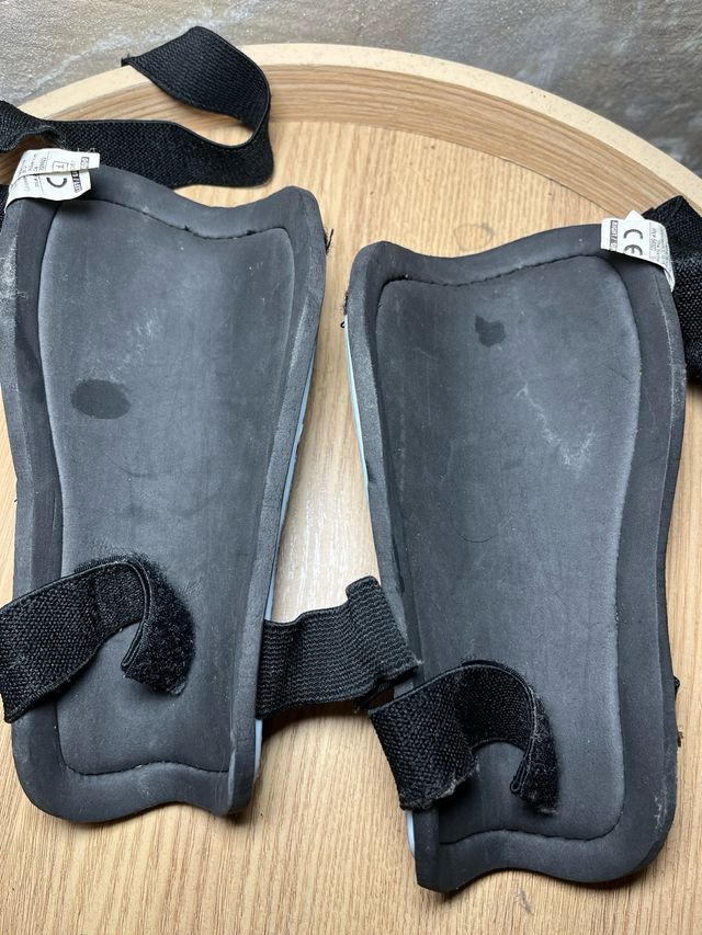 Protettore Nike Nero e Bianco