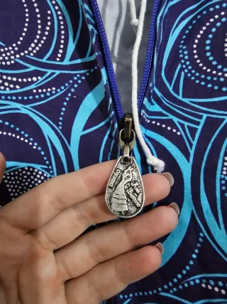 Traje de flamenca azul y morado