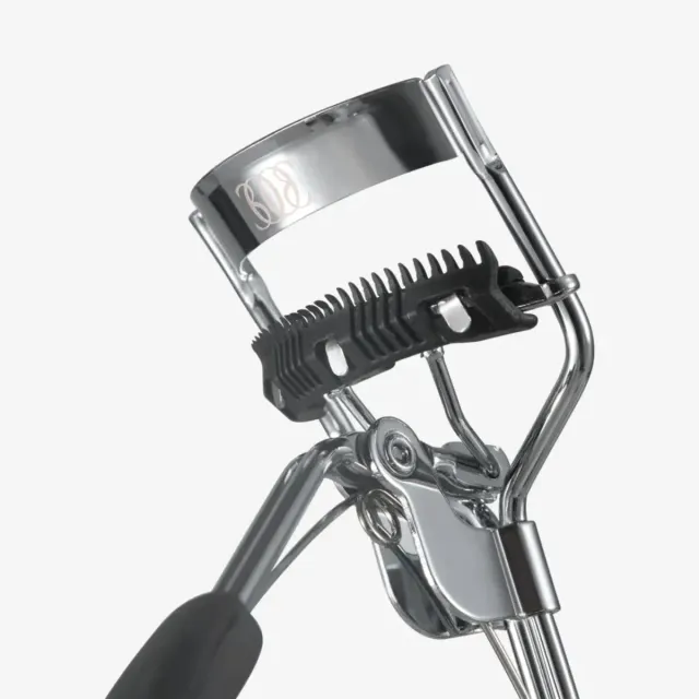 Rizador de Pestañas con Peine Separador