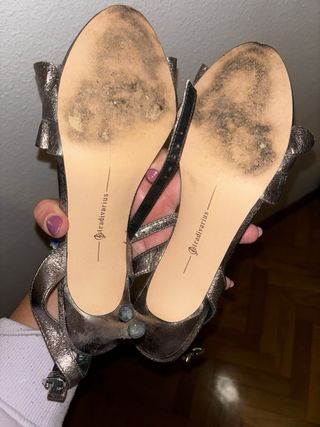 Sandalias Stradivarius Tacon Volante Negro/Plata