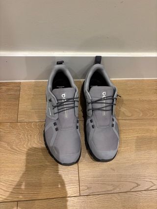 Zapatillas On Cloud 6 Waterproof Grises