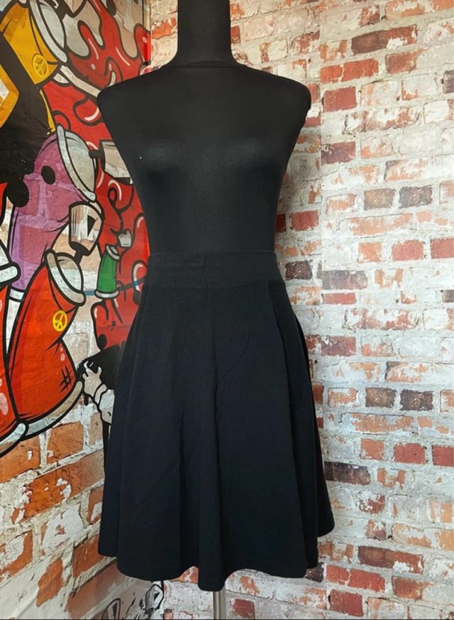 Falda plisada negra de Shana - Talla M