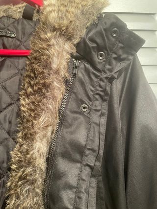 Abrigo Mango T38 impermeable, forro extraíble