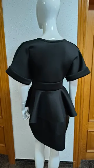 Blusa elegante tipo chaqueta negra