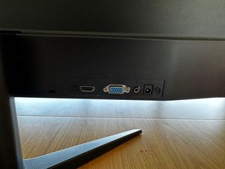 Monitor AOC 24 Negro Buen Estado + Regalo