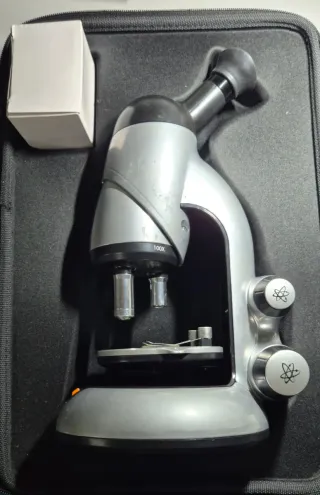 Microscopio educativo 40x-400x con accesorios