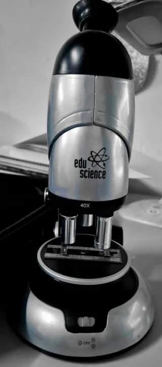 Microscopio educativo 40x-400x con accesorios