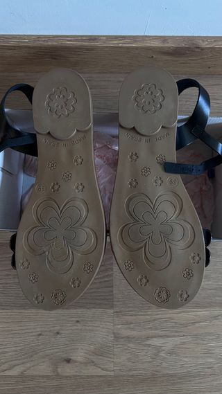 Sandalias Porronet negras y plateadas