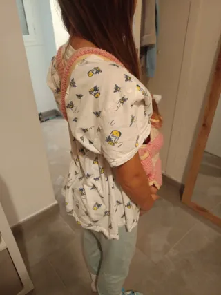 Porta bebés para muñecos tejido rosa