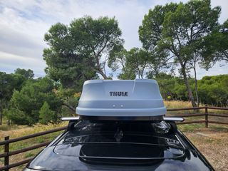 Cofre portaequipajes THULE TOURING M gris