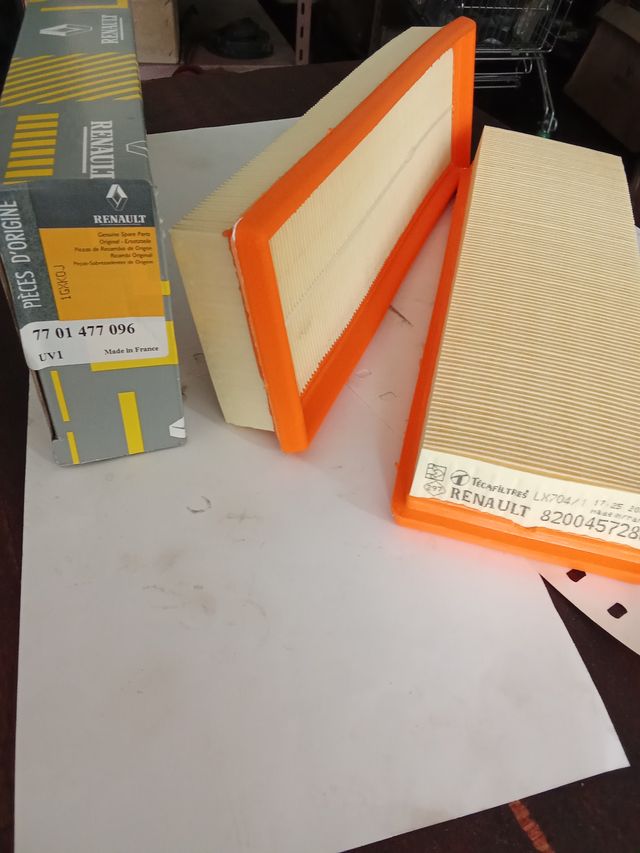 Filtro de aire Renault 7701477096