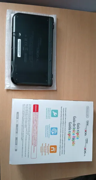 Nintendo New 3DS XL Caja y Pantalla IPS Superior
