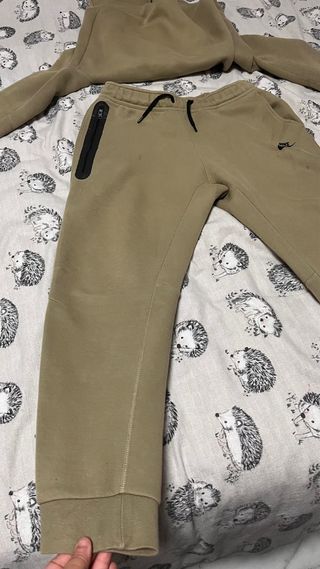 Chándal Nike tech Verde Oliva