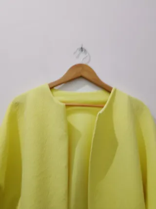 Giacca elegante da donna gialla