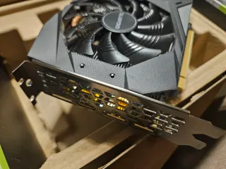 Gigabyte RTX 2060 Tarjeta Gráfica