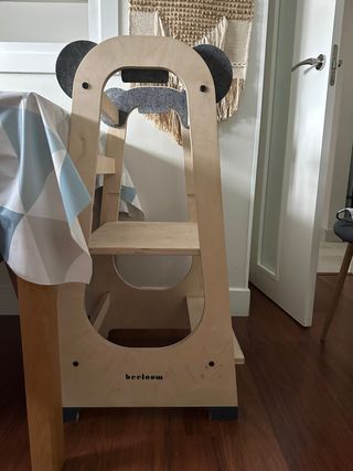 Torre di apprendimento Montessori in legno