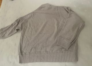 Sudadera beige punto cuello caja