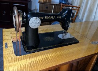 Máquina de coser antigua SIGMA