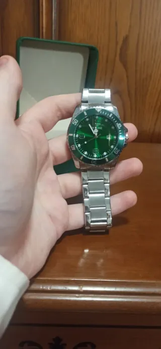 Reloj Skyline Verde y Plateado