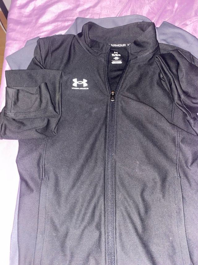 2 Sudaderas Under Armour TALLA L DE NIÑO