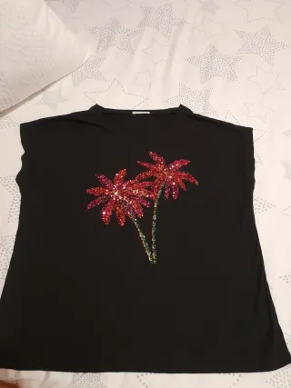 Camiseta Negra con Palmeras Lentejuelas Talla L