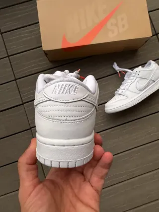 Nike Dunk SB Blancas