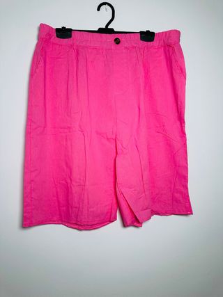 Pantalón corto de lino rosa