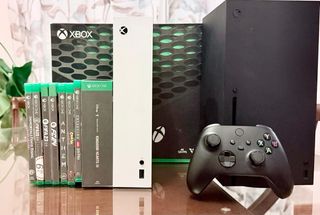 Xbox Series X e S + Pacchetto Giochi