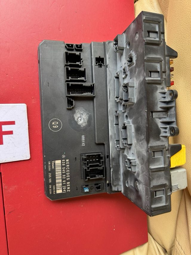 Caja fusibles Mercedes Vito W639