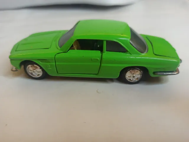 Auto giocattolo Joal