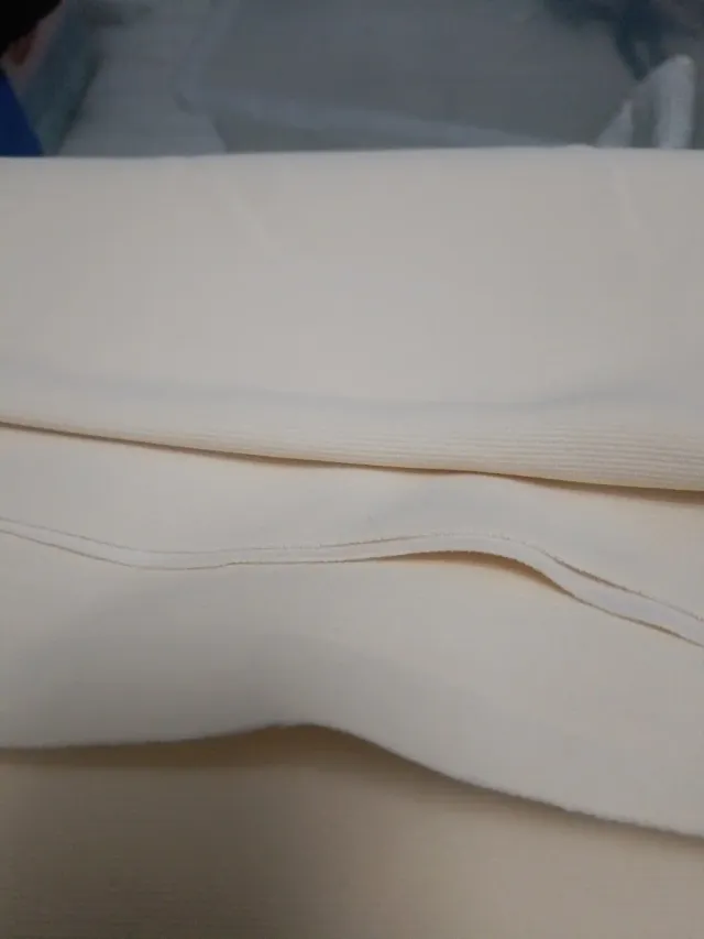 Tela beige elástica