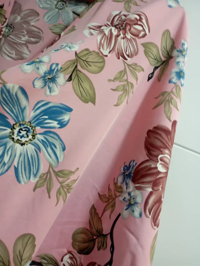 Blazer floral rosa talla XL