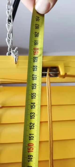 Persiana veneziana PVC resistente gialla 60x160