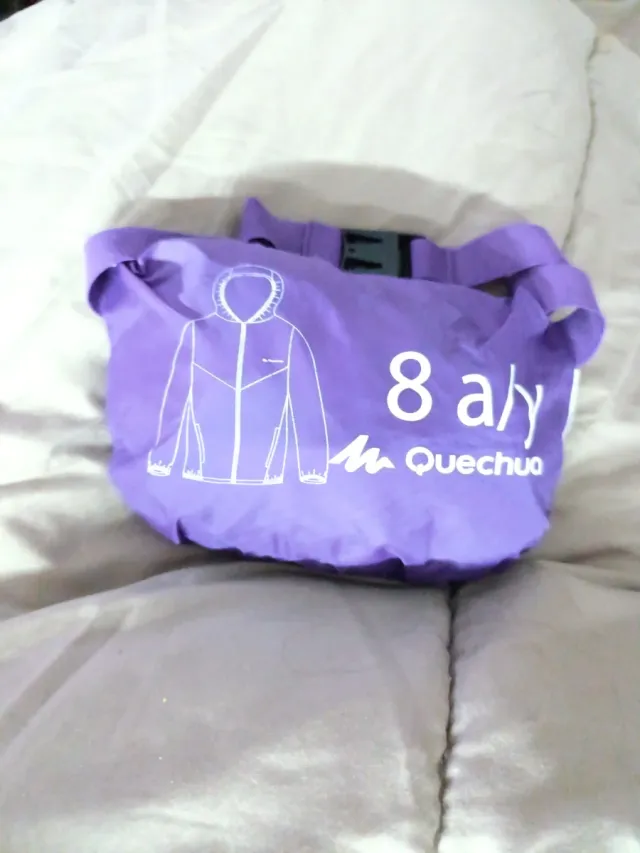 Chubasquero 8 Quechua Morado