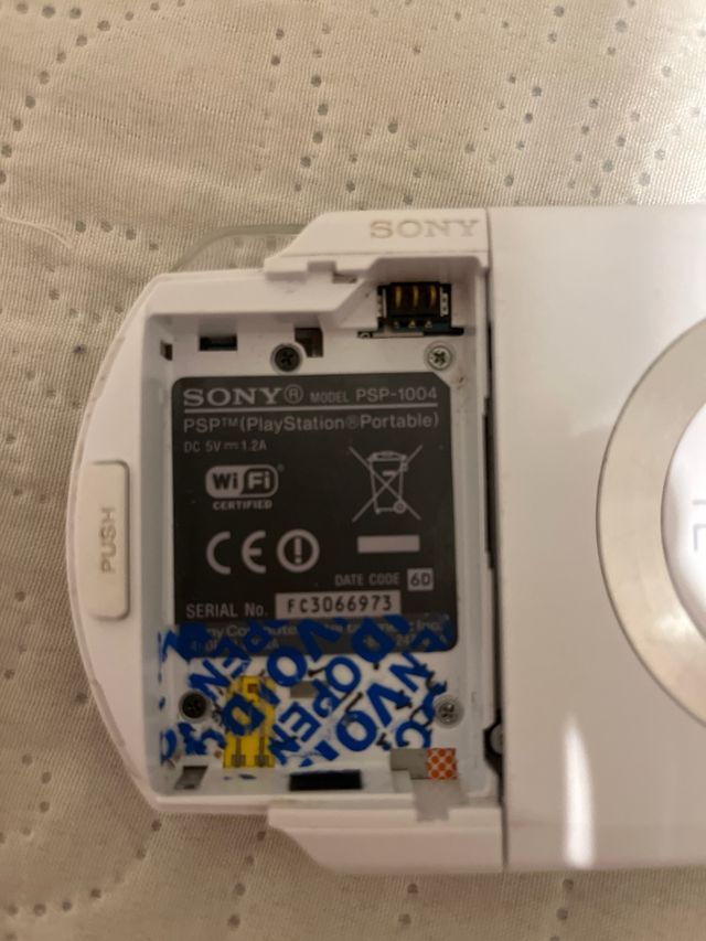 Sony PSP 1004 Branca com jogos e carregador