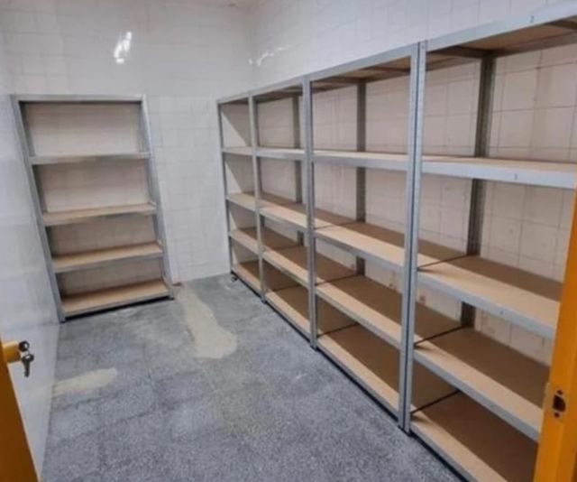 Estantería metálica