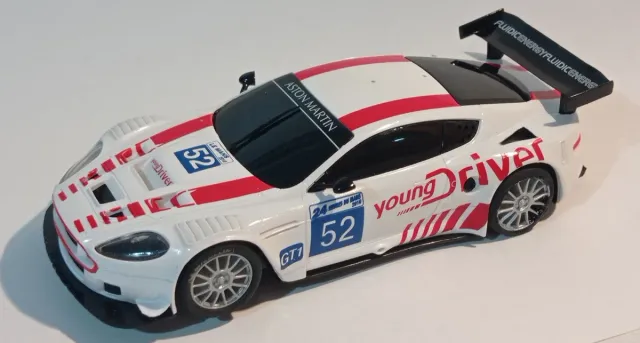 Coche Scalextric Aston Martin