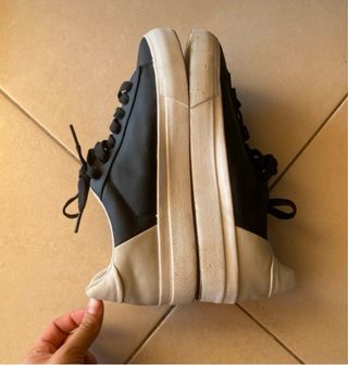 Zapatos Zara negros y blancos