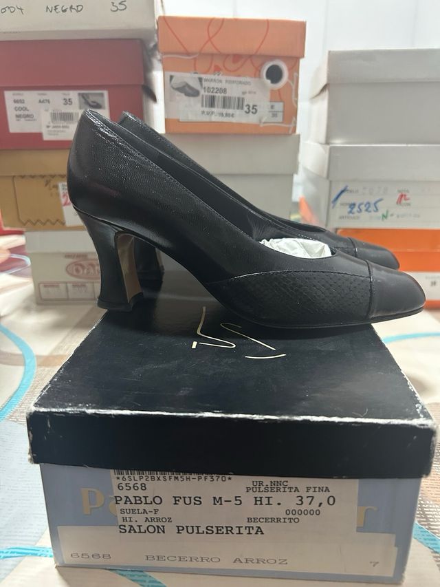 Zapatos de salón Piola piel negros sin estrenar