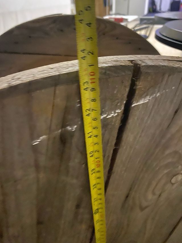 Bobina de madera grande