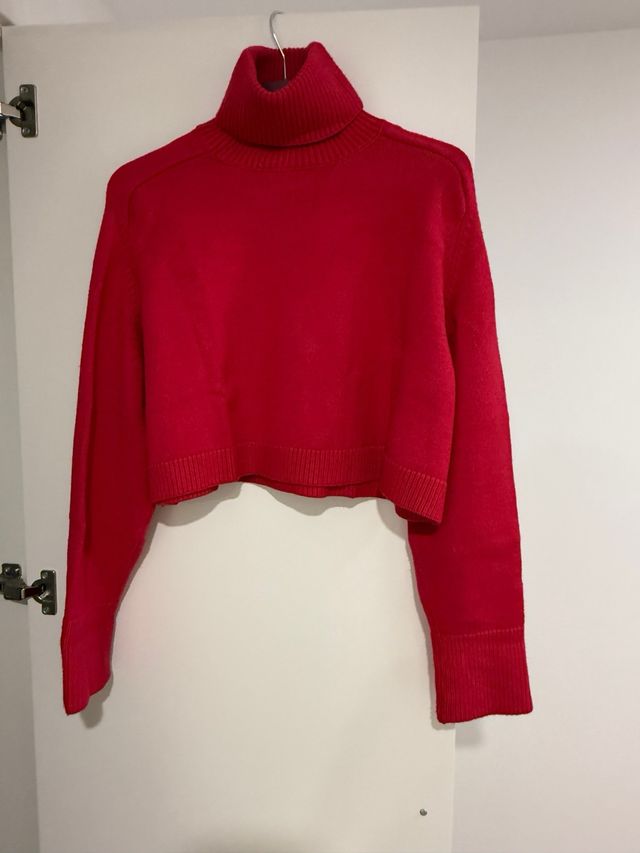 Jersey Zara cuello alto crop fucsia