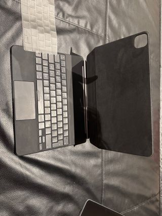 iPad Pro 12.9 6ª Gen + Smart Keyboard