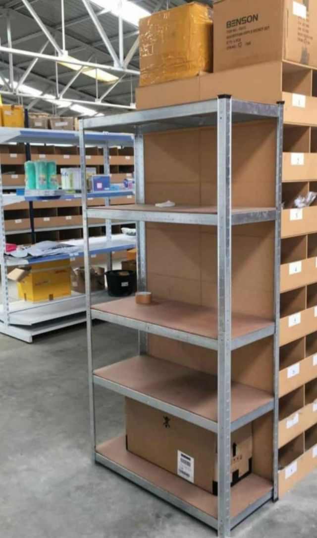 Estantería galvanizada