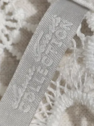 Blusa in pizzo beige/bianca