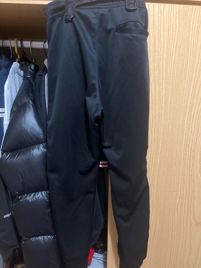 Chándal Nike Negro con Rayas Blancas