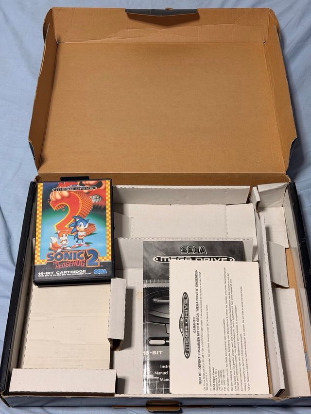Mega Drive II Caja + Manuales + Juego