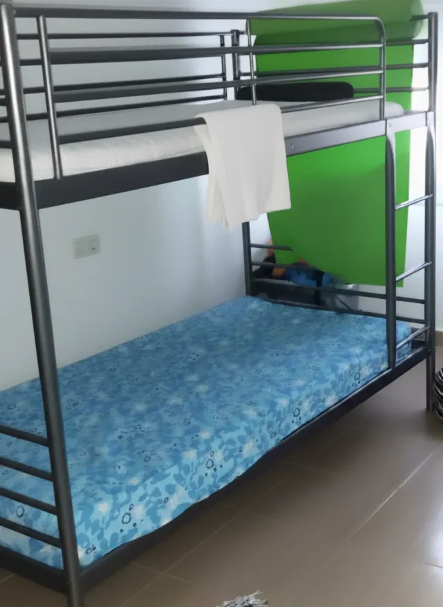 Litera metálica individual