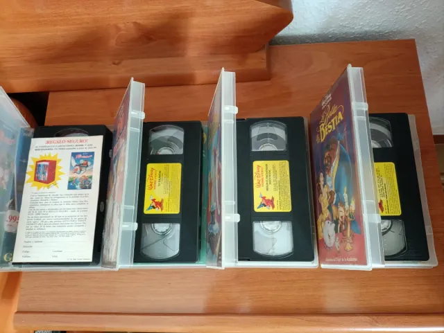 Lotto 12 Nastri VHS Disney Classici